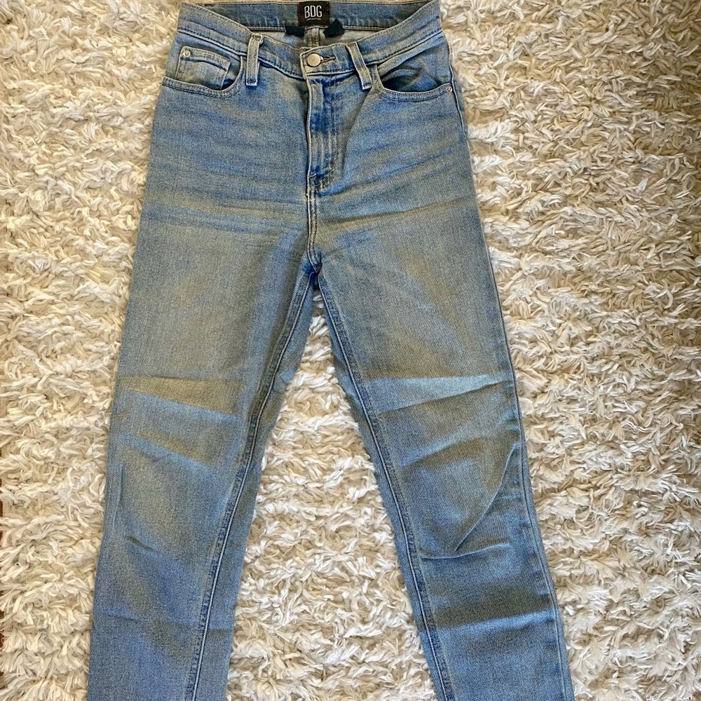 BDG Cropped Jeans